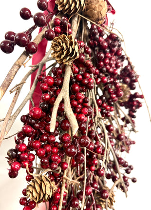 Red berry hanger