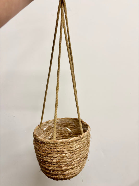 Wicker hanging basket