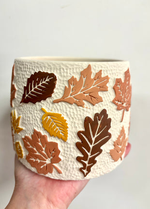 Autumn leaf pot