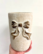 Bow design decorative vase