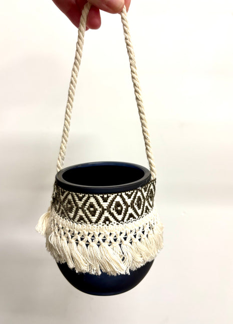 Hanging pot/candle holder
