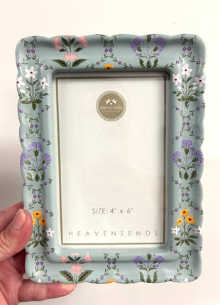 Floral print frame