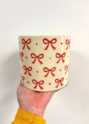 Bow plant pot medium