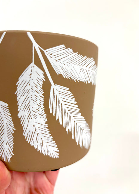 Leaf fawn pot