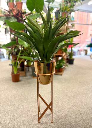 Copper planter with stand