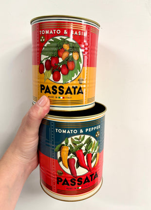 Passata tins
