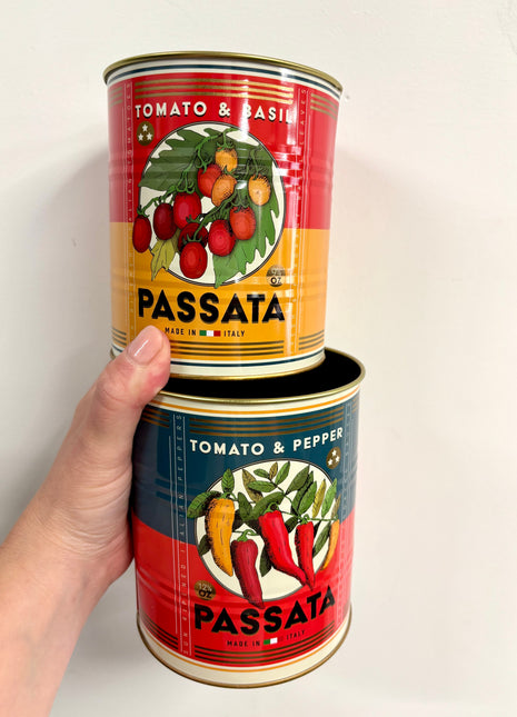 Passata tins
