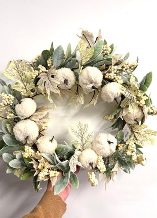 White pumpkin wreath
