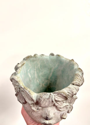 Lady concrete head pot