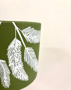 Green leaf pot medium