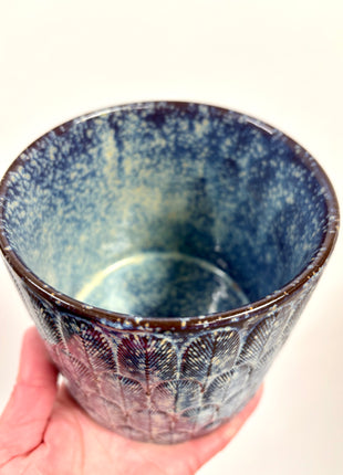 Dark blue pot