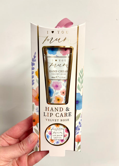 Hand and lip care for mum