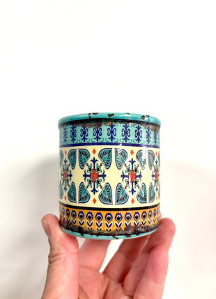 Colourful patterned pots
